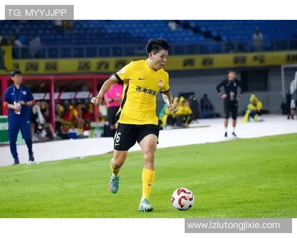 划时代的足球明星如何改变了全球体育文化与青少年梦想的追求